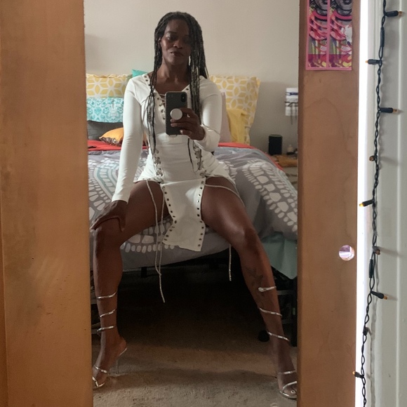 Meet your Posher, Nandi - Picture 1 of 1